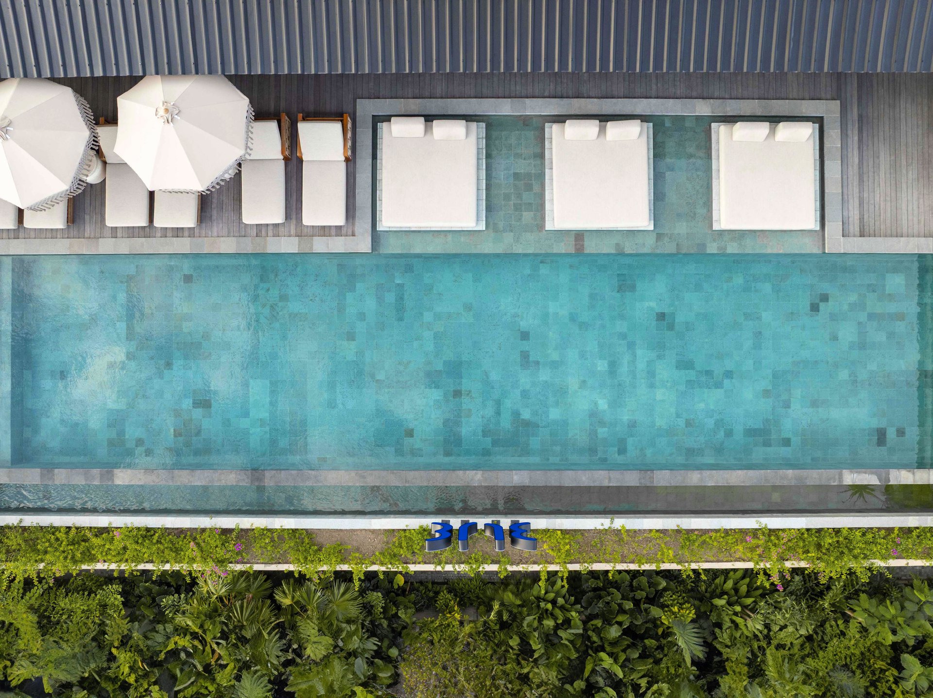 Signature Pool with BLUE Logo